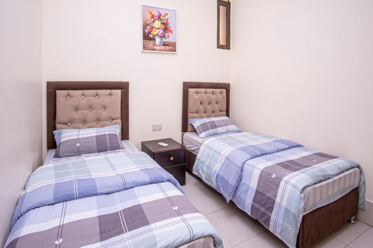 Al Riyati Hotel Apartments Aqaba Bagian luar foto