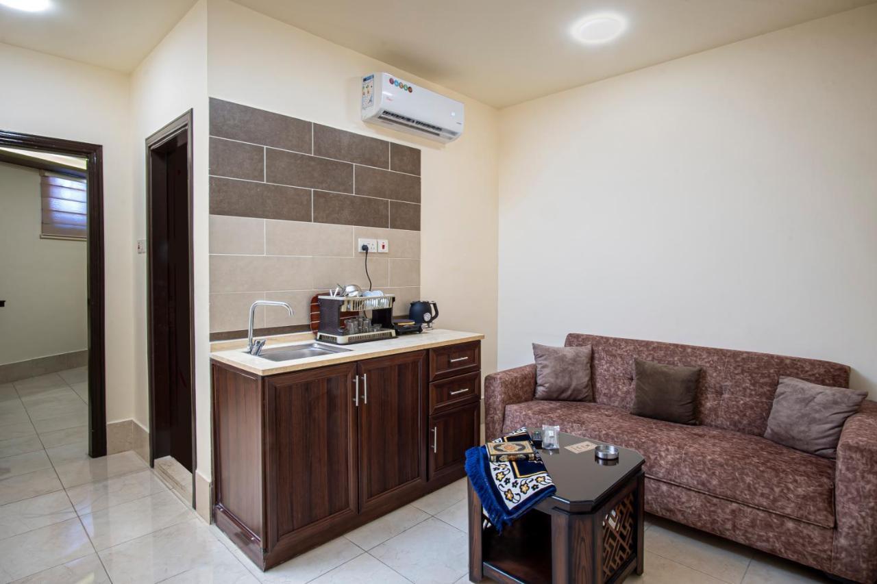 Al Riyati Hotel Apartments Aqaba Bagian luar foto