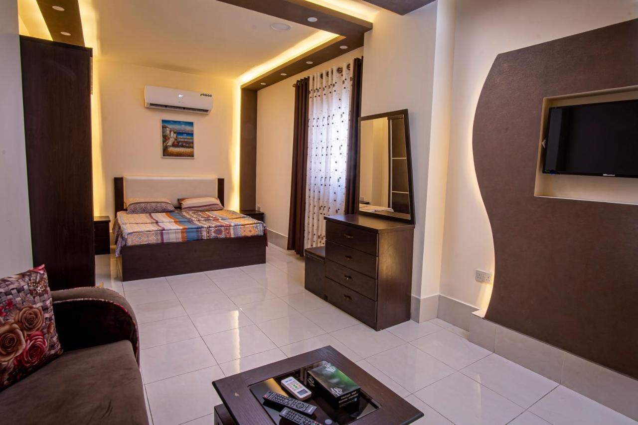 Al Riyati Hotel Apartments Aqaba Bagian luar foto