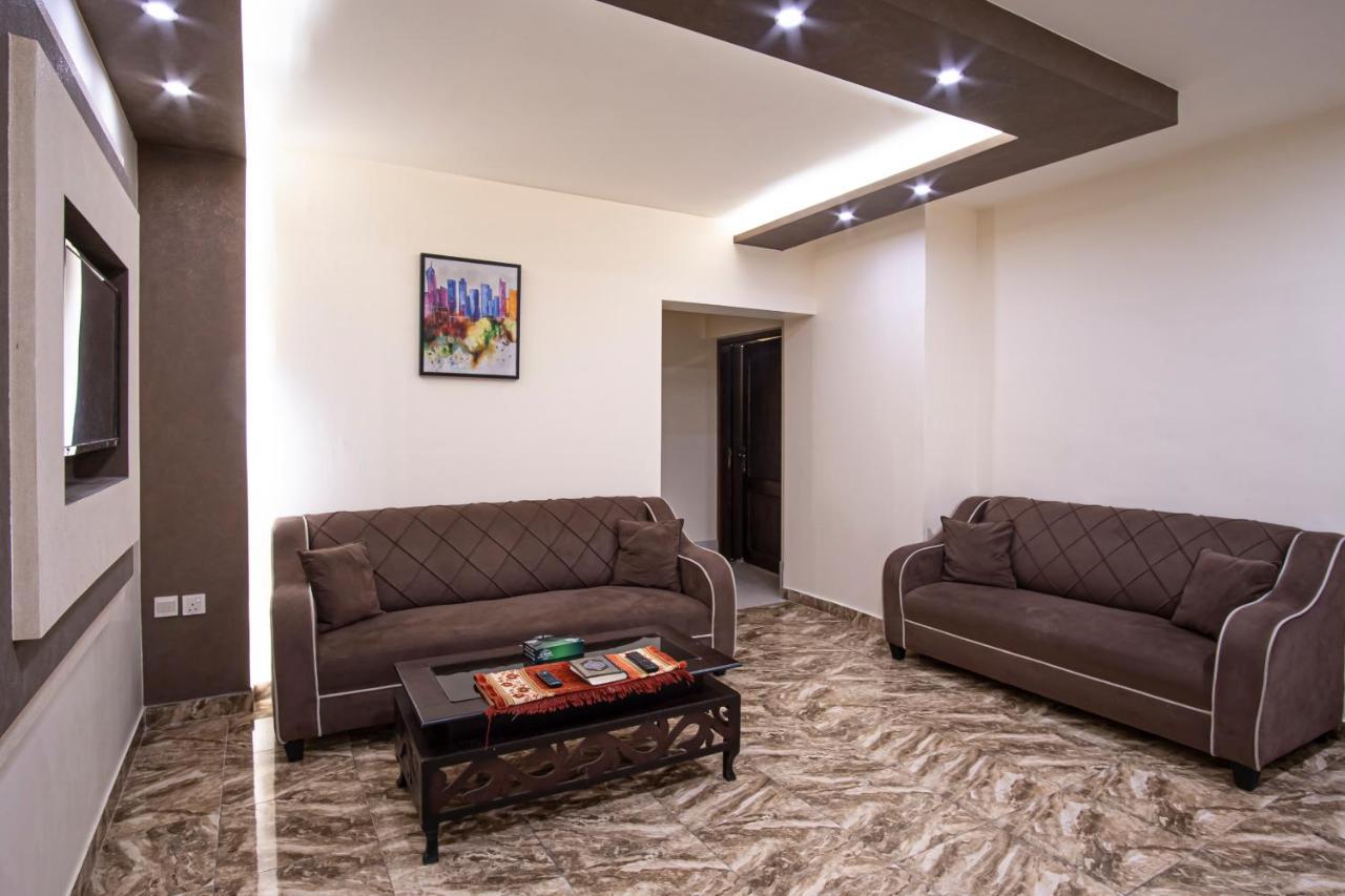 Al Riyati Hotel Apartments Aqaba Bagian luar foto