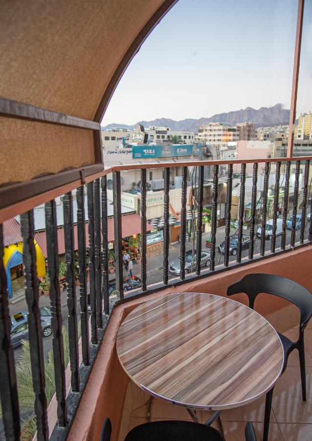 Al Riyati Hotel Apartments Aqaba Bagian luar foto