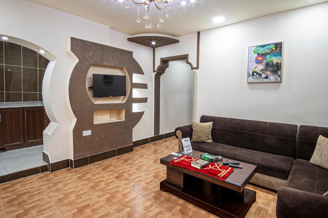 Al Riyati Hotel Apartments Aqaba Bagian luar foto
