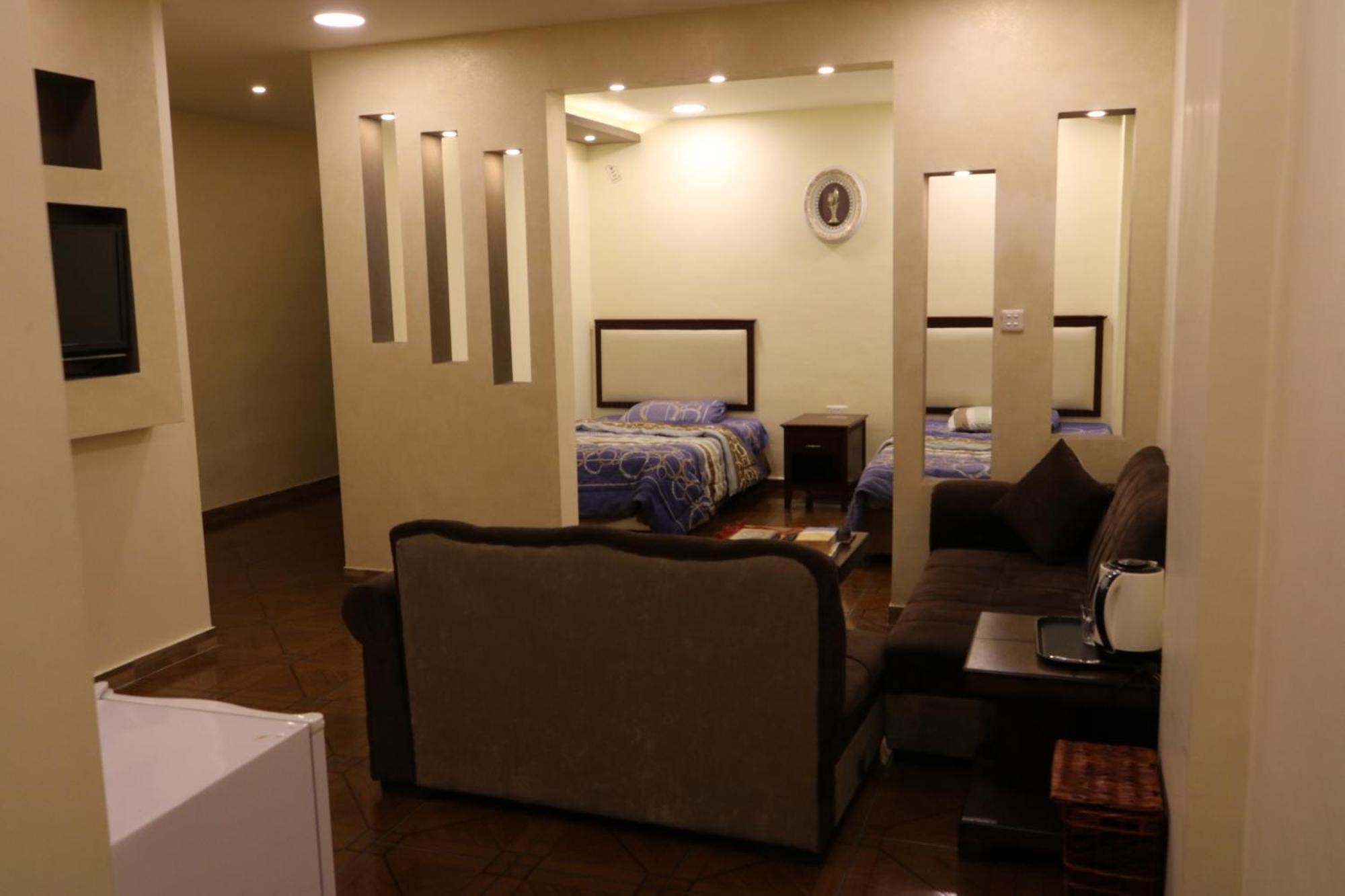 Al Riyati Hotel Apartments Aqaba Ruang foto