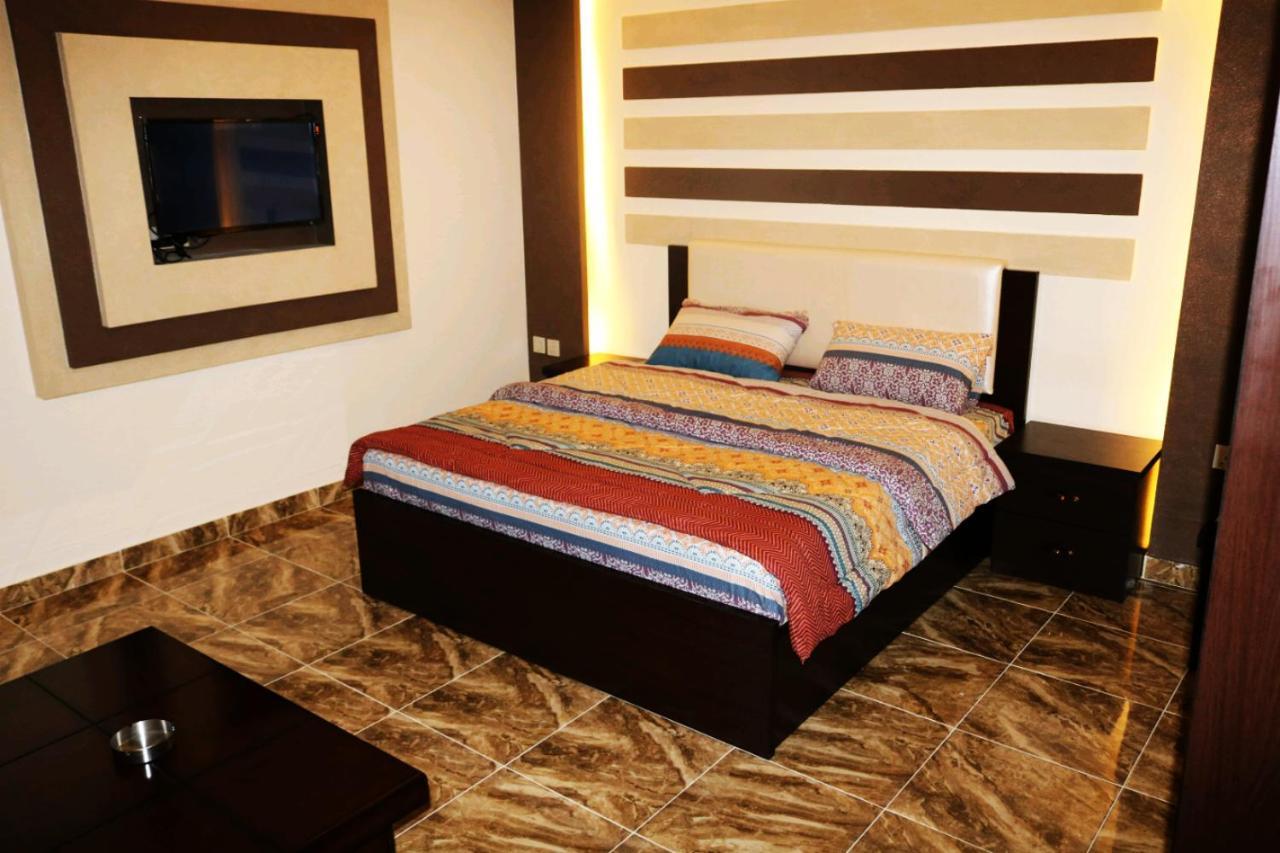 Al Riyati Hotel Apartments Aqaba Bagian luar foto