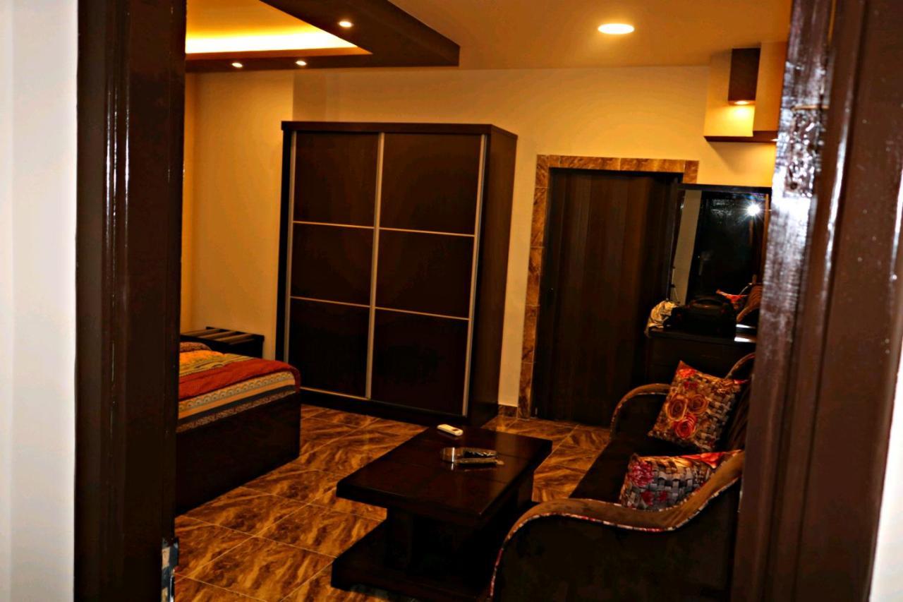 Al Riyati Hotel Apartments Aqaba Bagian luar foto