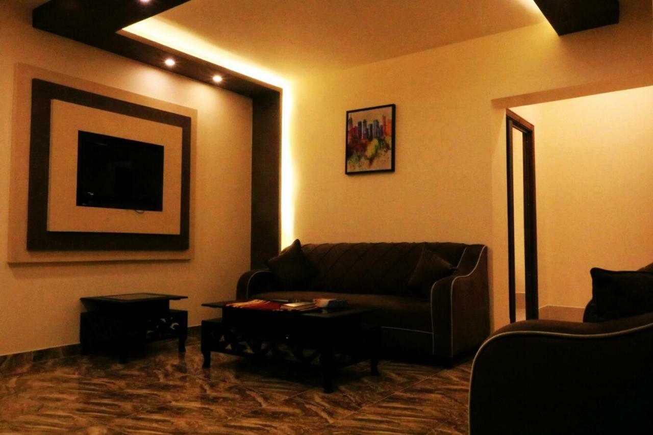 Al Riyati Hotel Apartments Aqaba Bagian luar foto